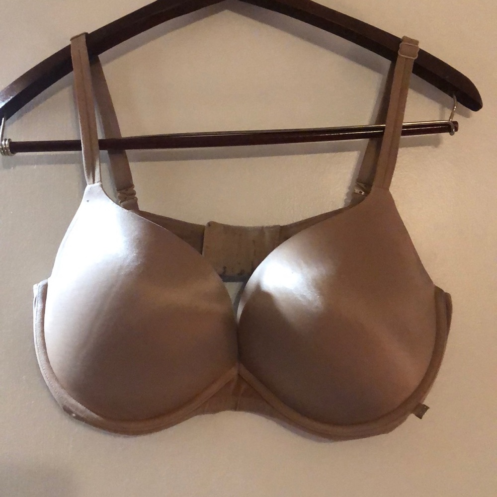 36DD Victoria Secret Very Sexy Lightly lined